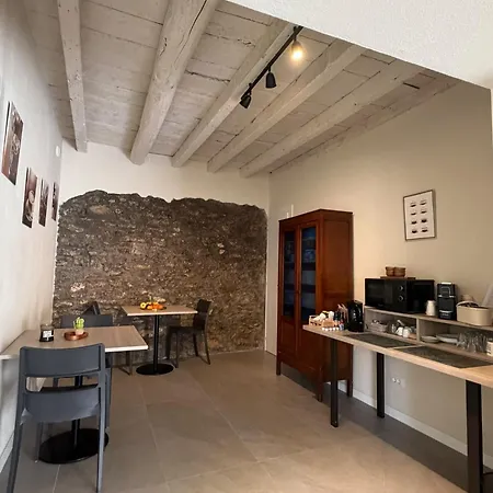 Franciacorta White Bed & Breakfast Cellatica